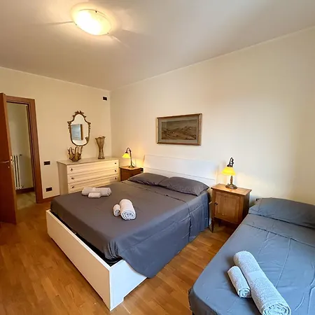 Exclusive 120 Sqm In The Heart Of شقة بيرغامو