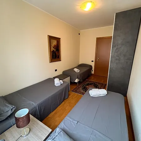 Exclusive 120 Sqm In The Heart Of بيرغامو