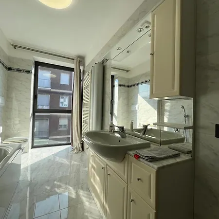 Exclusive 120 Sqm In The Heart Of شقة بيرغامو